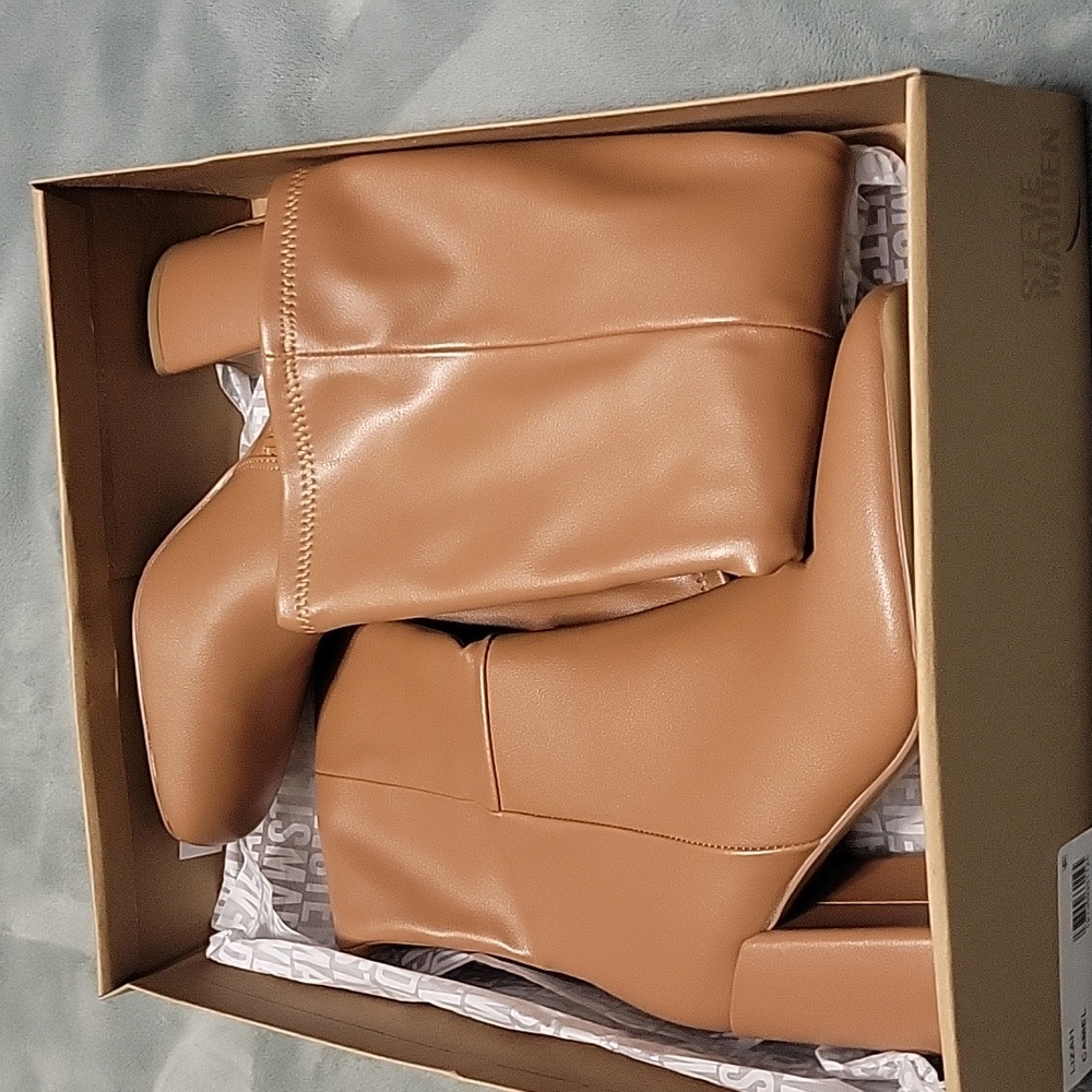 New With Box. Steve Madden Camel Color Lizah Tall Boots With Heel - Picture 9 of 10